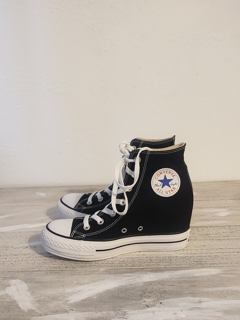 Converse Women  U.S.A 8All Star Wedge High Hidden Heel Chuck Taylor color black